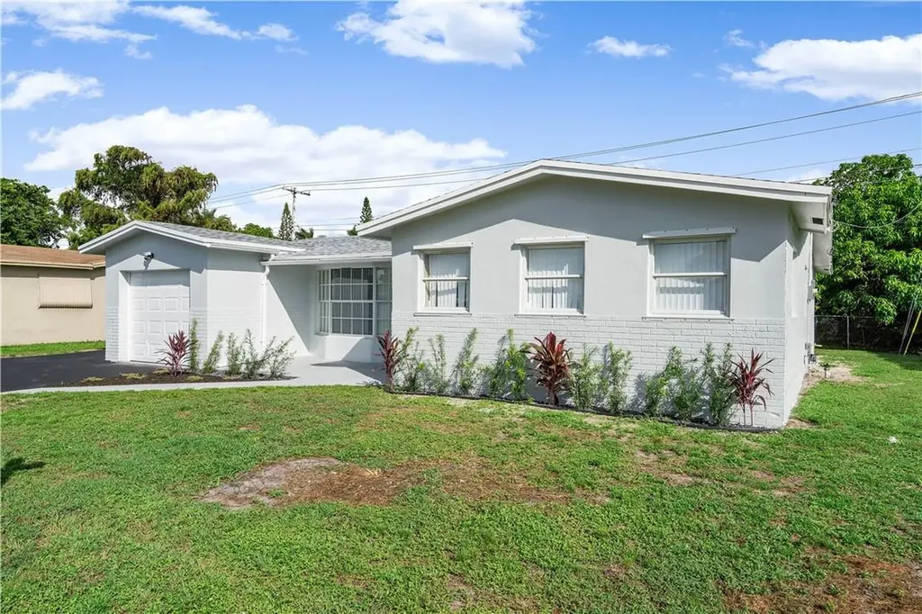 4711 NW 20th Street Lauderhill FL 33313