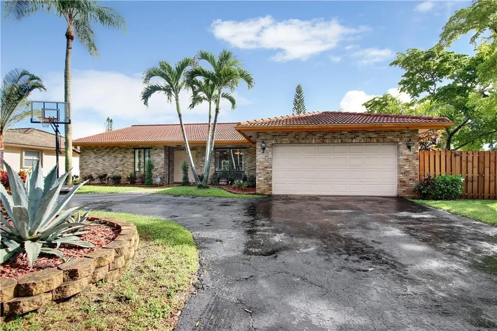 11088 NW 17th Place Coral Springs FL 33071