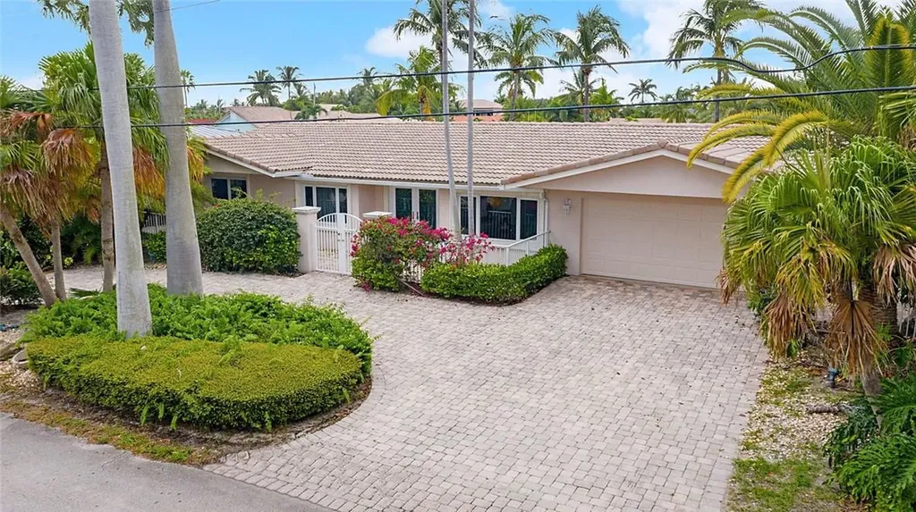 4211 NE 24th Avenue Lighthouse Point FL 33064