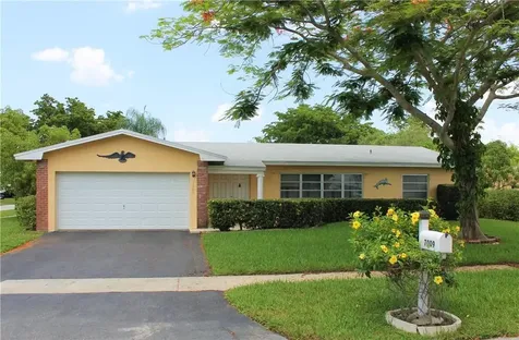 7009 NW 81st Court Tamarac FL 33321