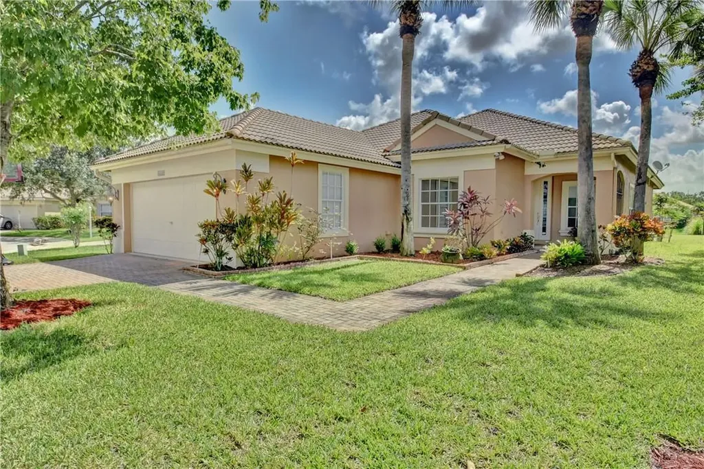 6232 NW 108th Way Parkland FL 33076