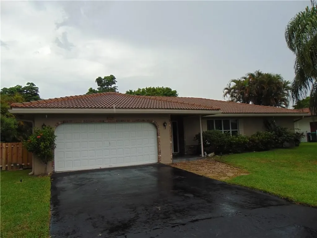 3720 NW 114th Lane Coral Springs FL 33065