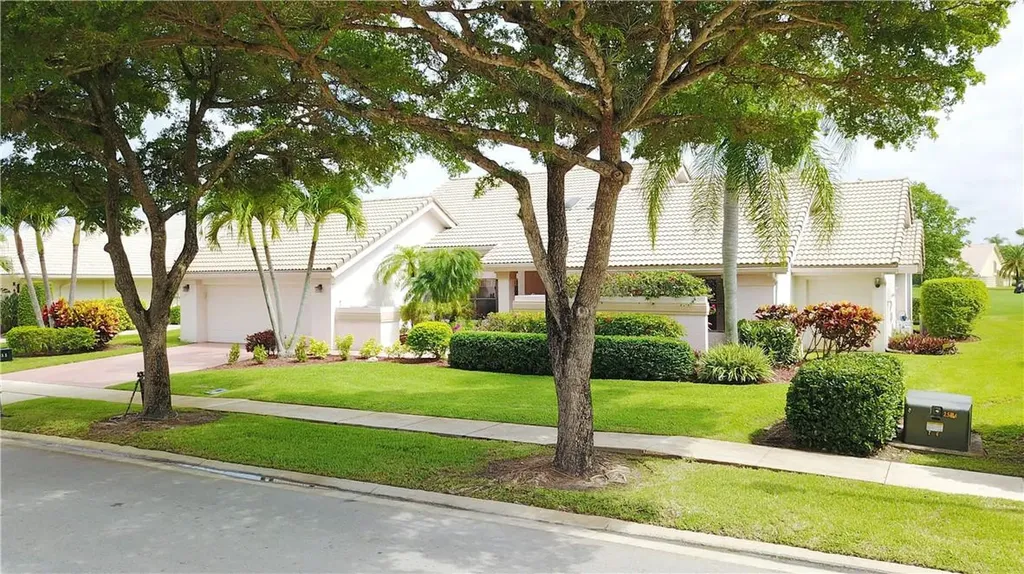 10311 Boca Woods Lane Boca Raton FL 33428