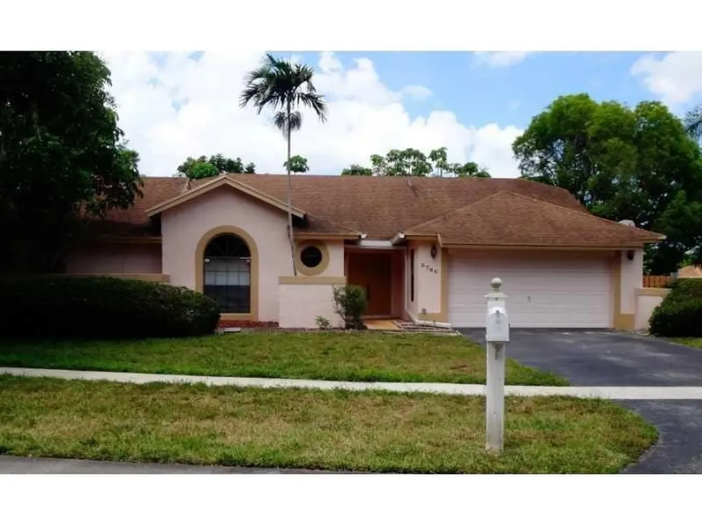 5790 SW 88th Avenue Cooper City FL 33328