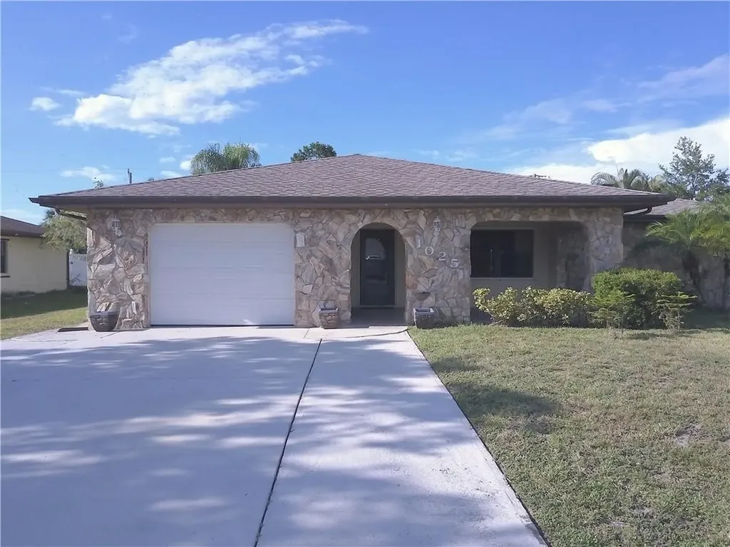 1025 SW Sultan Drive Port St Lucie FL 34953