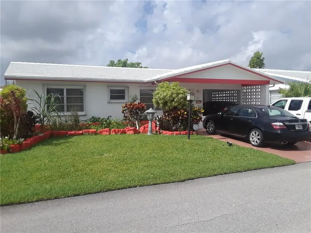 8204 NW 57th Place Tamarac FL 33321