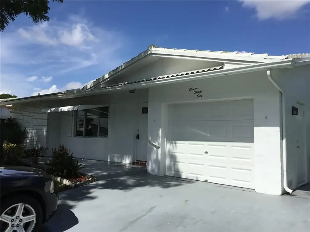 1131 NW 90th Way Plantation FL 33322
