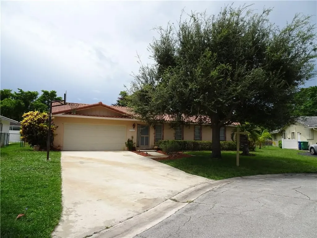 8562 NW 25th Place Coral Springs FL 33065