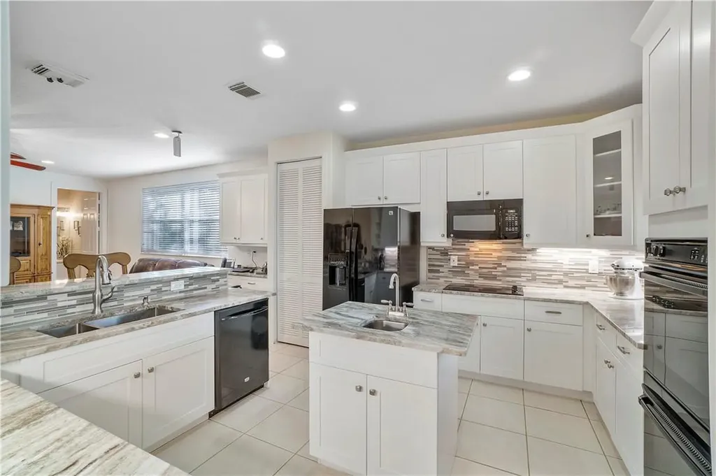 5645 NW 108th Way Coral Springs FL 33076