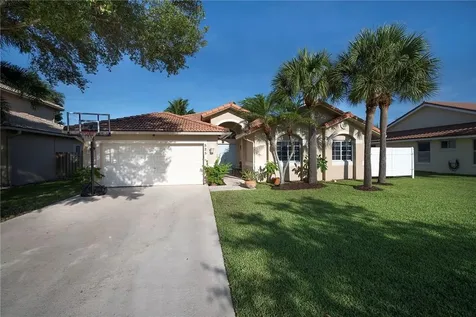 525 SW 169th Terrace Weston FL 33326