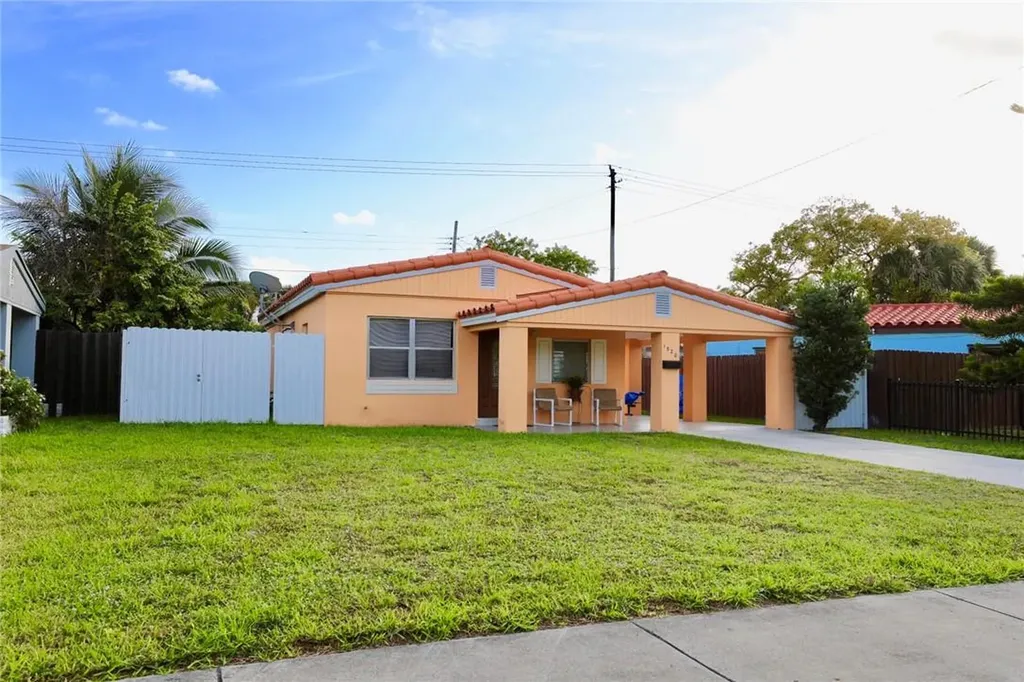 1520 NE 171st Street North Miami Beach FL 33162