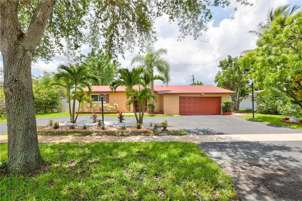 5340 SW 3rd Street Plantation FL 33317