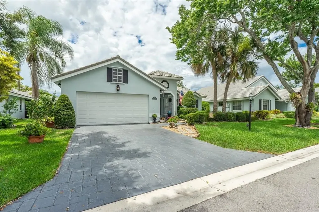 5461 Pine Court Coral Springs FL 33067