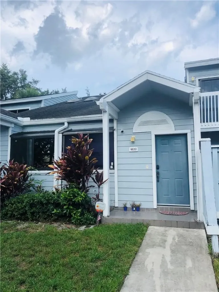 1822 Racquet Court North Lauderdale FL 33068