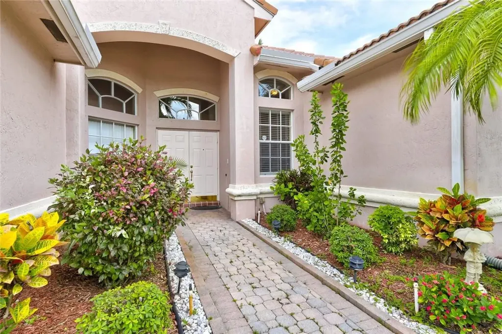 5060 NW 57th Terrace Coral Springs FL 33067