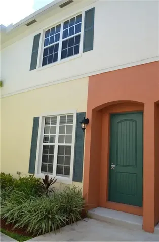 720 SW 2nd Way Pompano Beach FL 33060