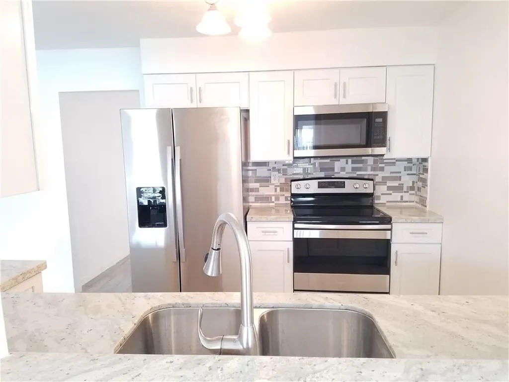6907 NW 76th Court Tamarac FL 33321