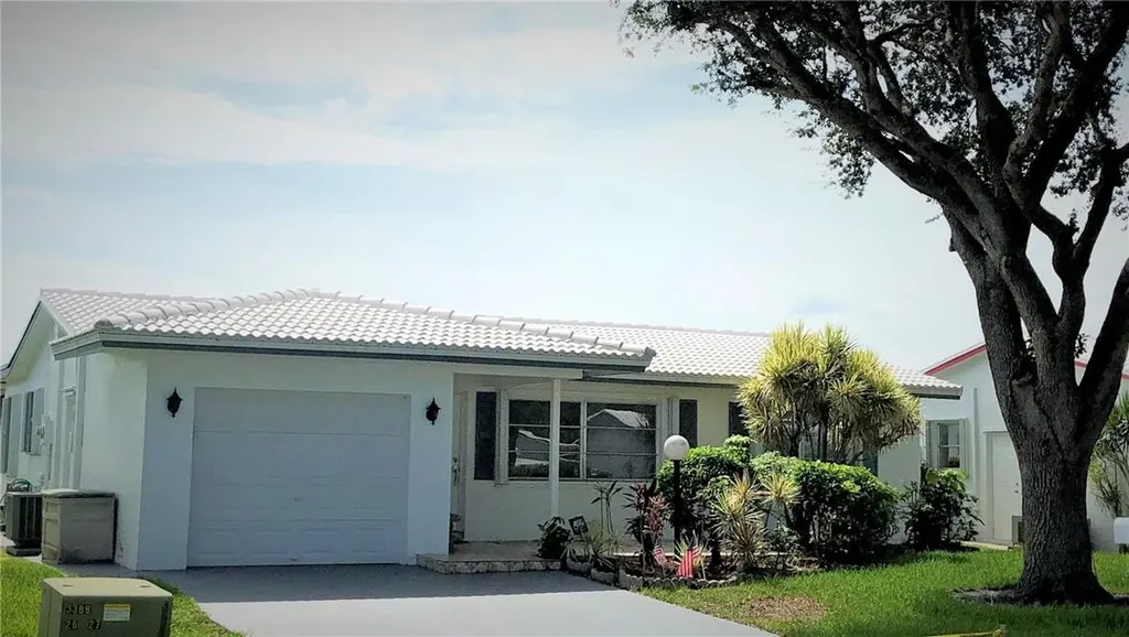 1161 NW 90th Avenue Plantation FL 33322