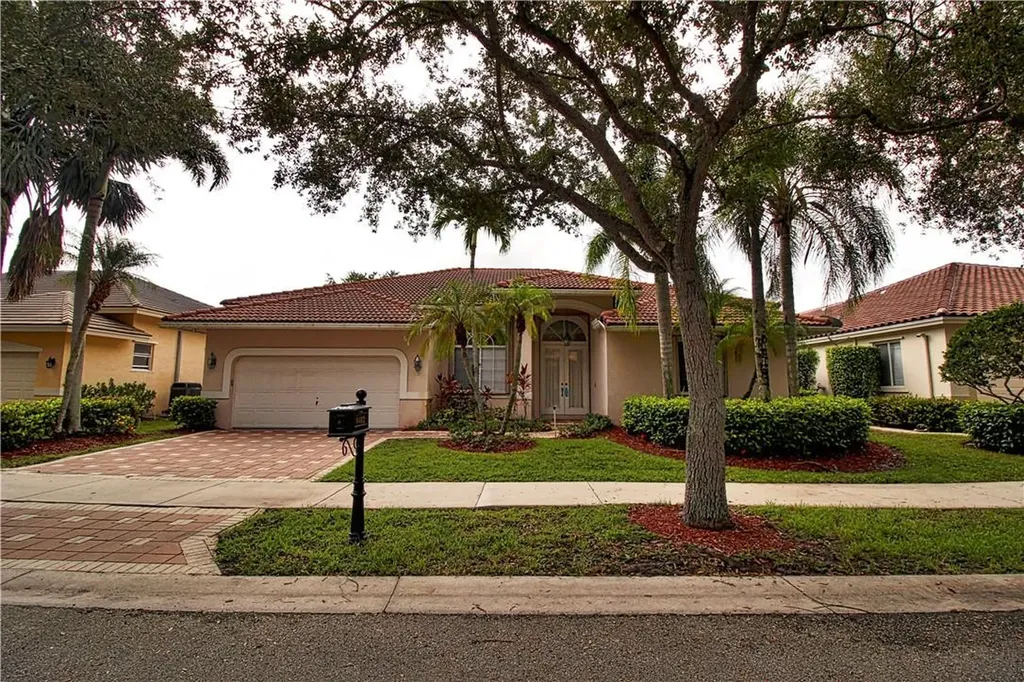 1482 Lantana Court Weston FL 33326