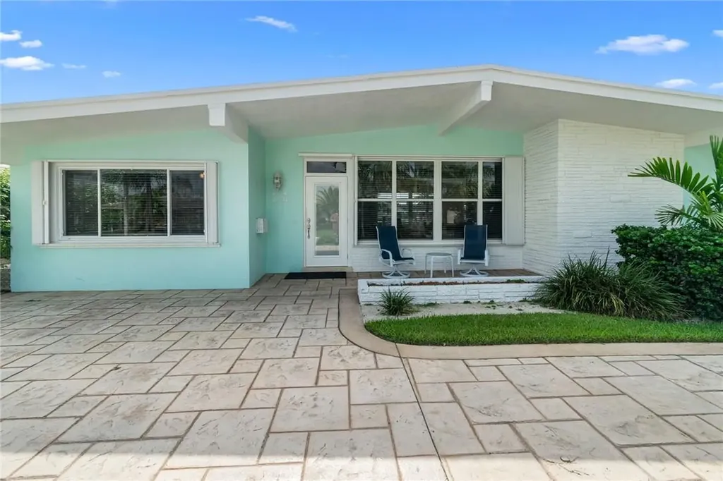 440 SE 16th Avenue Pompano Beach FL 33060