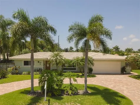 2640 NE 53rd Court Lighthouse Point FL 33064