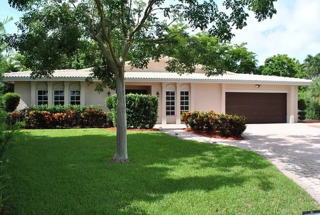 2620 NW 84th Avenue Coral Springs FL 33065