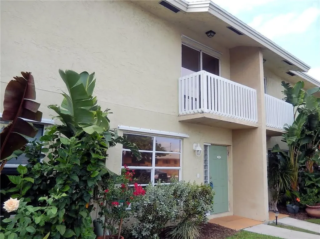 1917 NE 3rd Street Deerfield Beach FL 33441