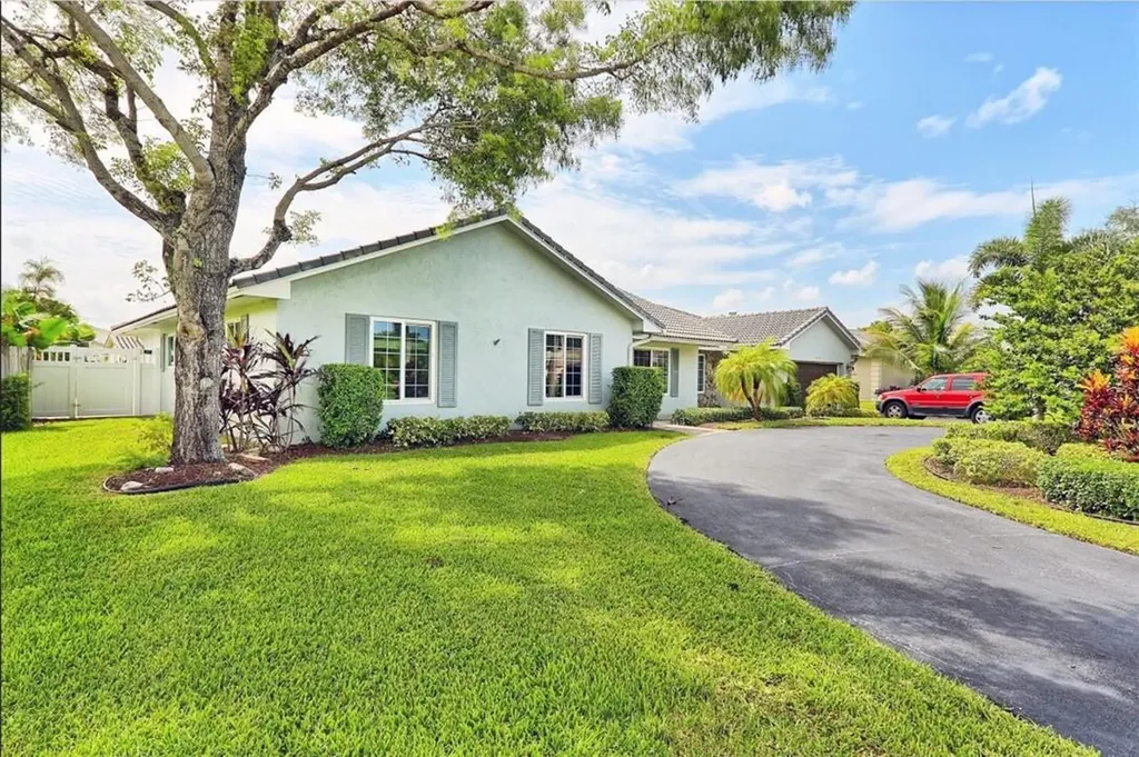 2880 NW 115th Terrace Coral Springs FL 33065