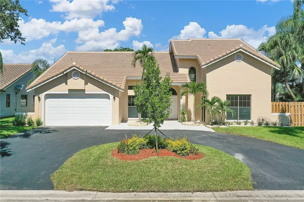 5621 NW 66th Avenue Coral Springs FL 33067