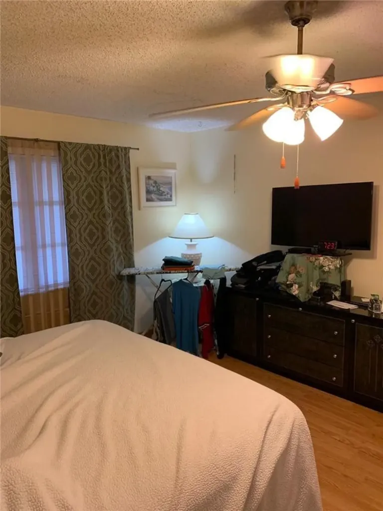 8705 NW 38th Drive Coral Springs FL 33065