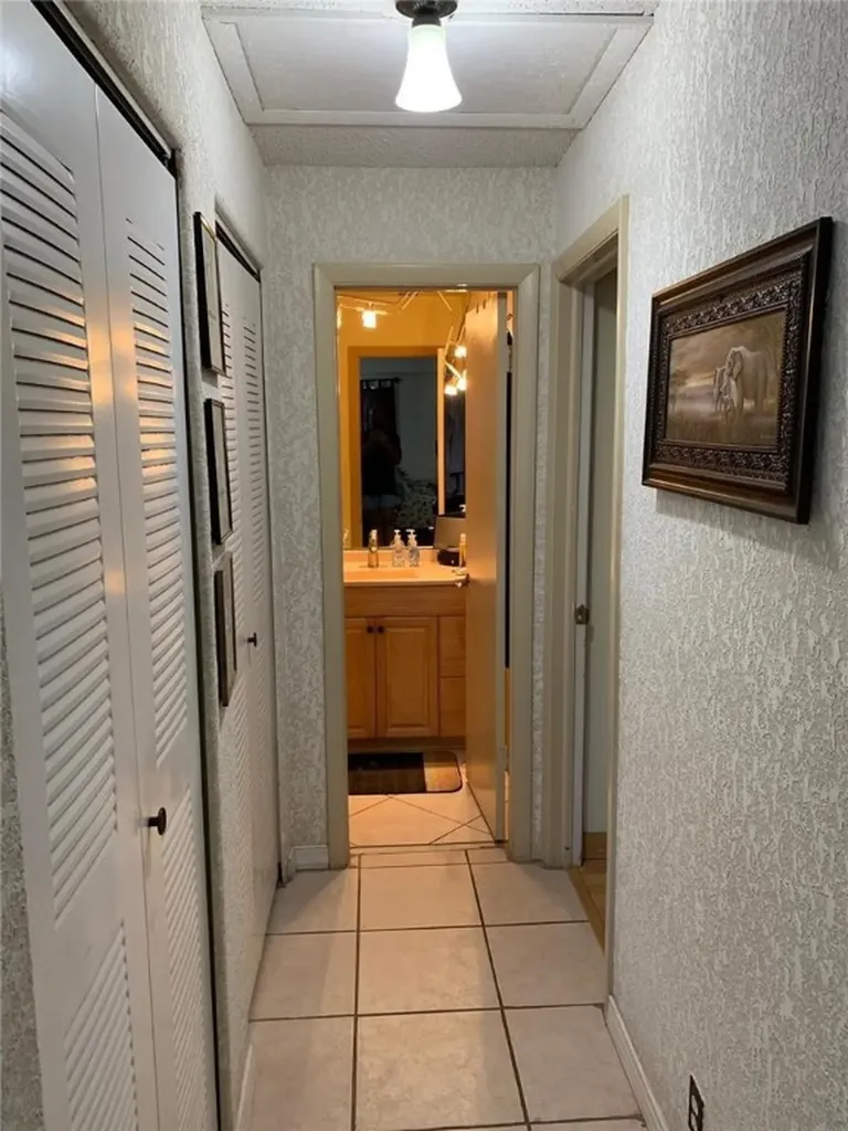 8705 NW 38th Drive Coral Springs FL 33065