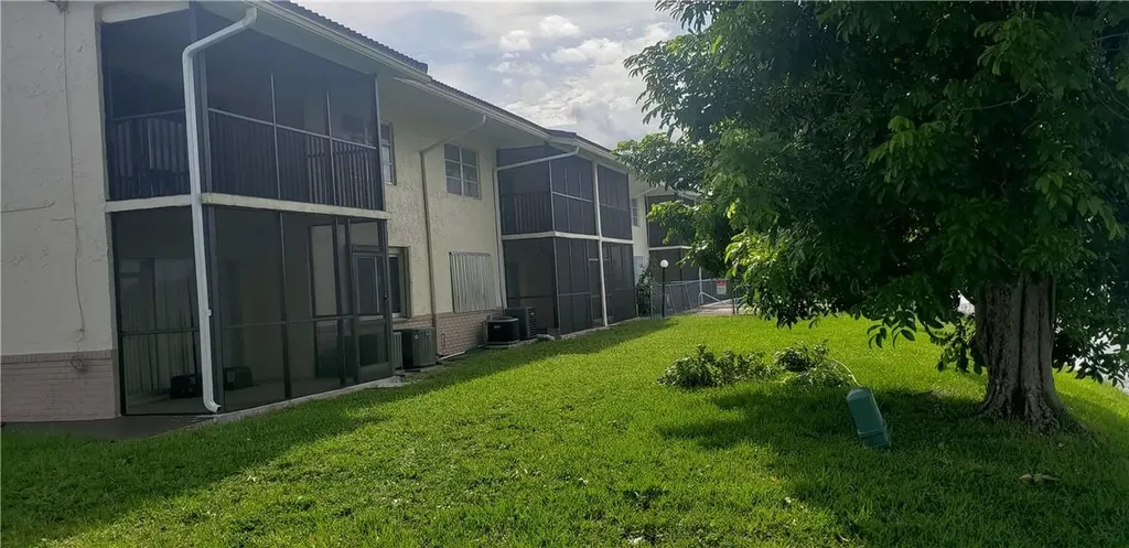 8705 NW 38th Drive Coral Springs FL 33065