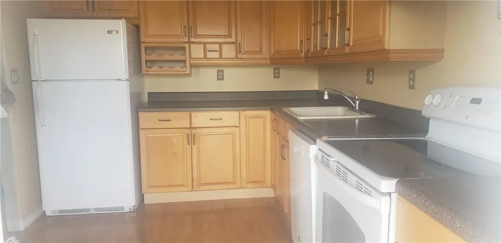 8705 NW 38th Drive Coral Springs FL 33065