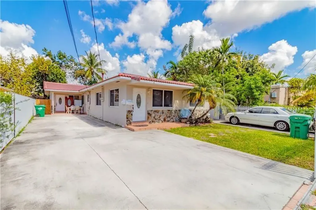 4075 SW 11th Street Coral Gables FL 33134
