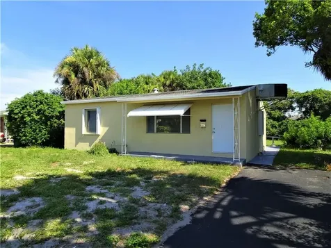 237 W 28th Street Riviera Beach FL 33404