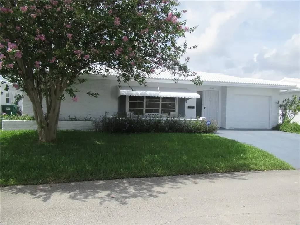 8102 NW 59th Court Tamarac FL 33321