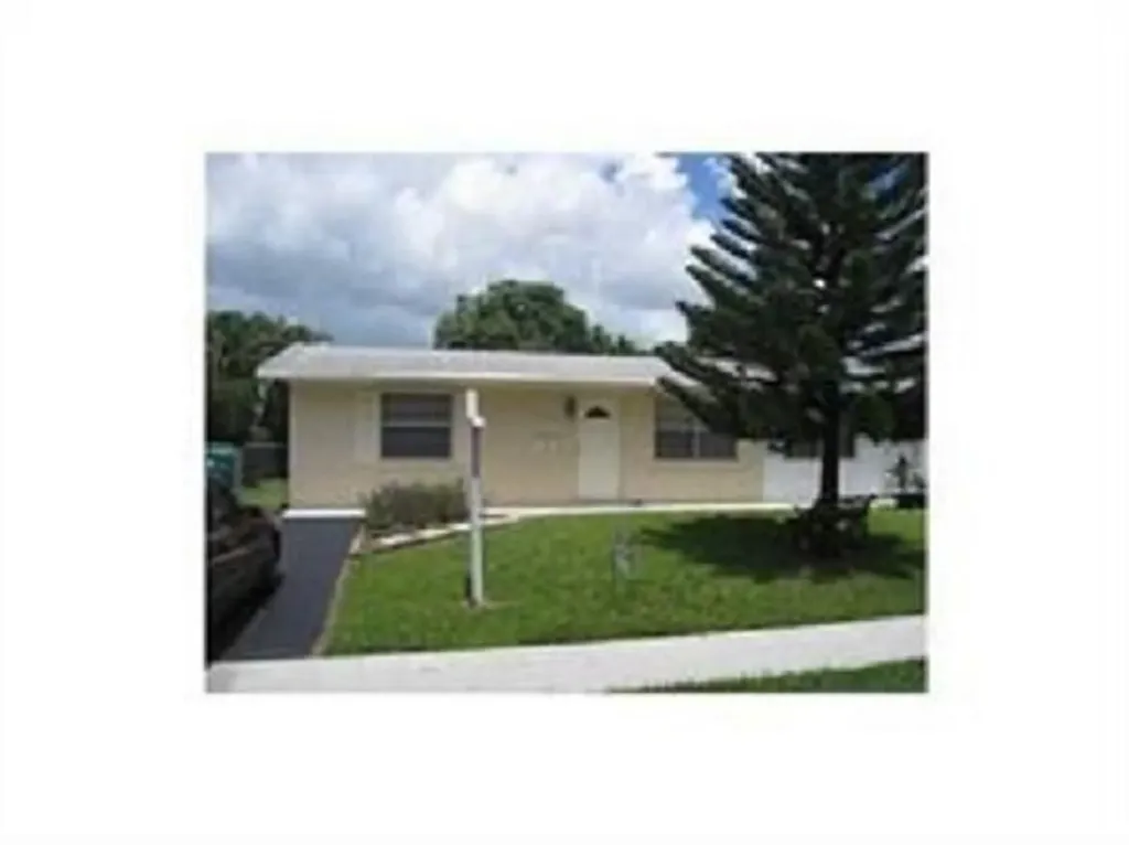 9465 SW 52nd Court Cooper City FL 33328