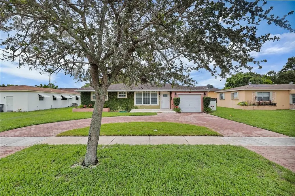 5706 Jefferson Street Hollywood FL 33023