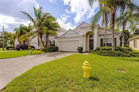 5805 N Plum Bay Parkway Tamarac FL 33321