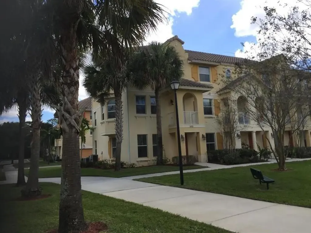 3925 Sleepy Orange Lane Coconut Creek FL 33073