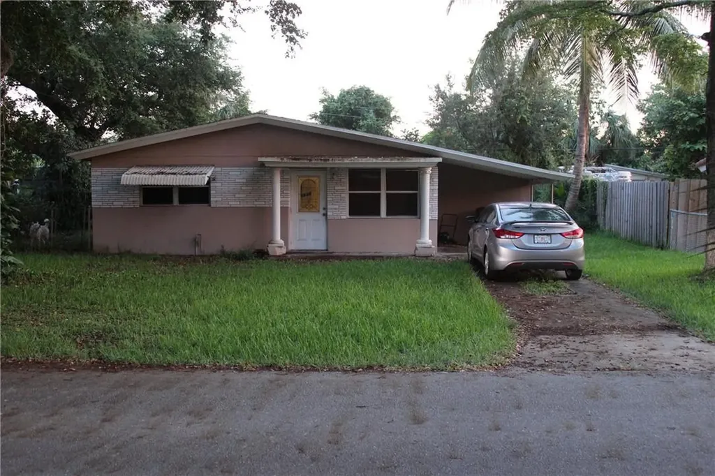 5636 Farragut Street Hollywood FL 33021