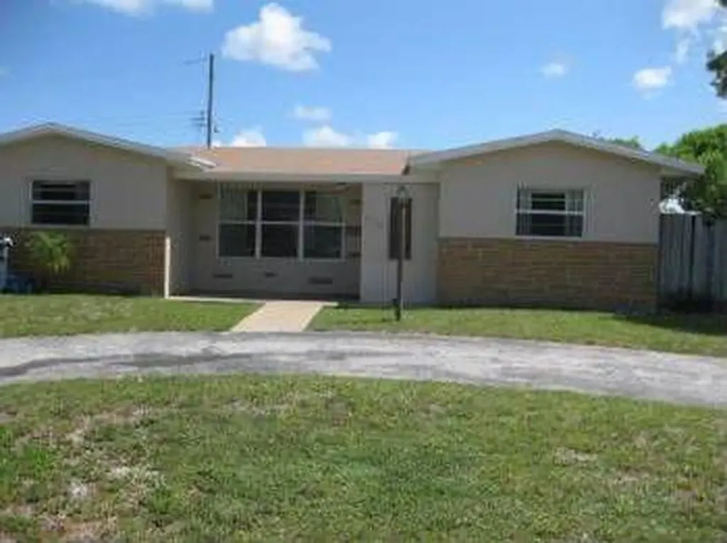 6596 Grant Court Hollywood FL 33024