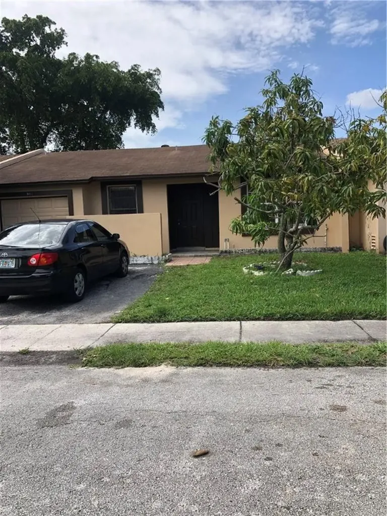 9481 W Elm Lane Miramar FL 33025