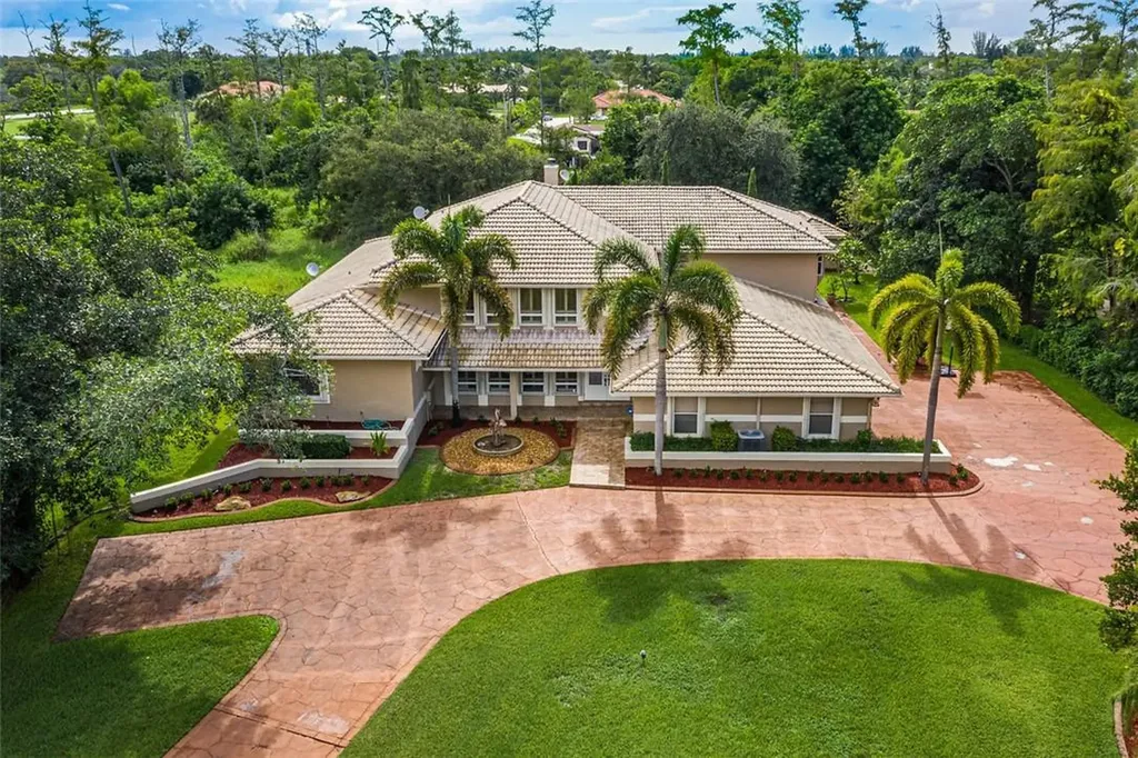 6368 NW 79th Way Parkland FL 33067