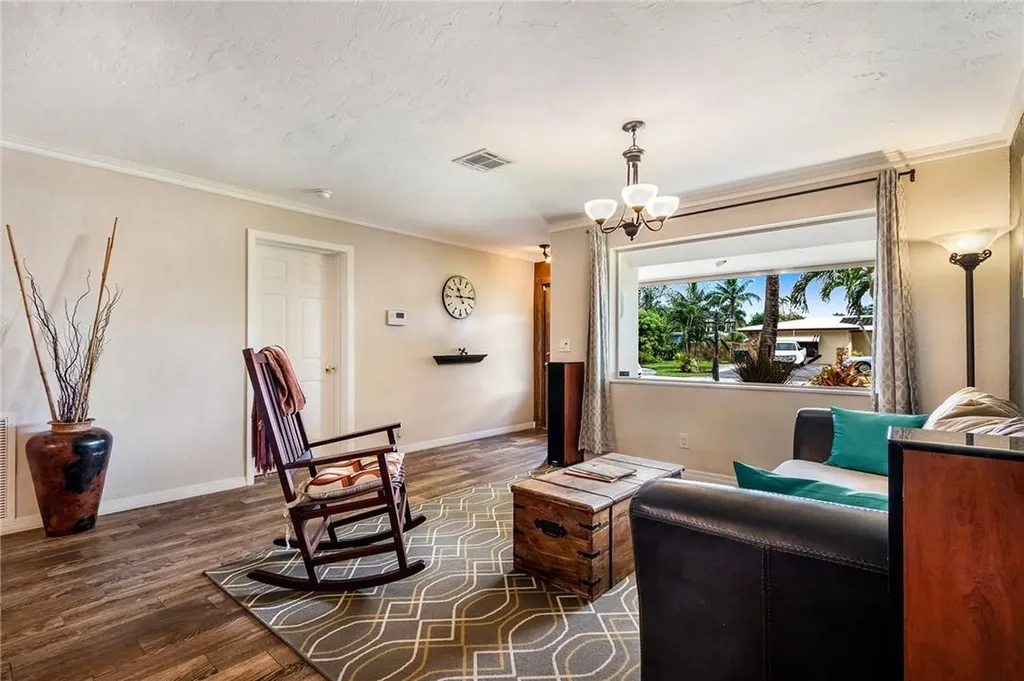 400 NW 35th Court Oakland Park FL 33309