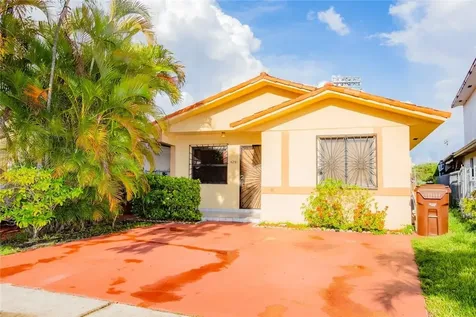 4251 W 9th Court Hialeah FL 33012