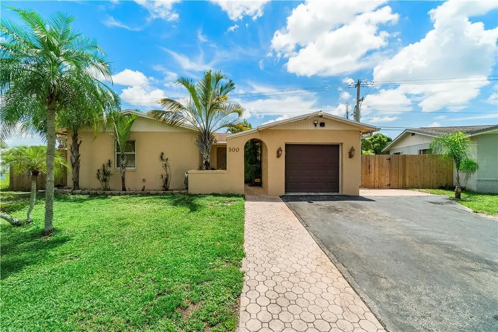 300 SW 81st Terrace North Lauderdale FL 33068