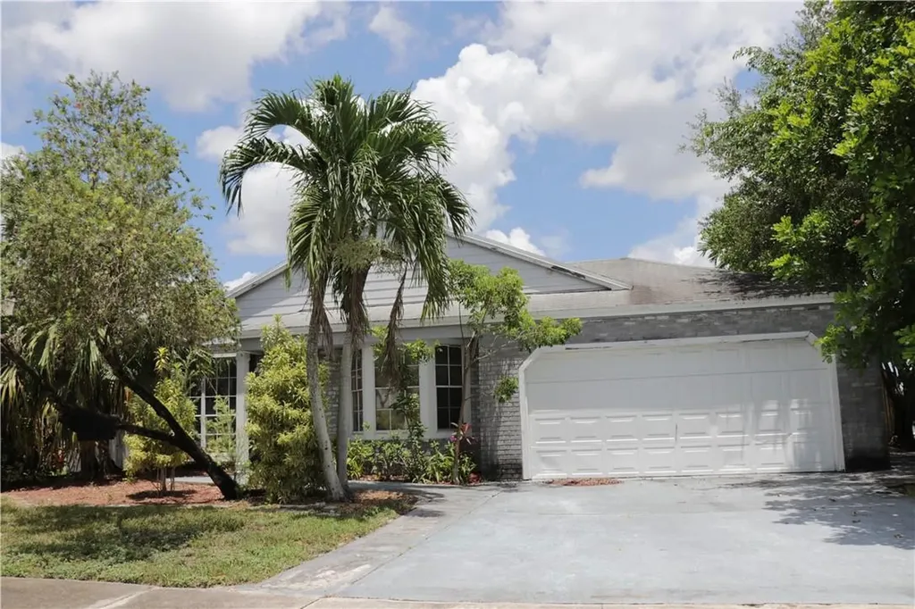 960 SW 135th Way Sunrise FL 33325