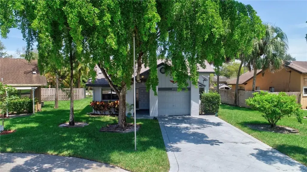 3891 NW 73rd Terrace Coral Springs FL 33065