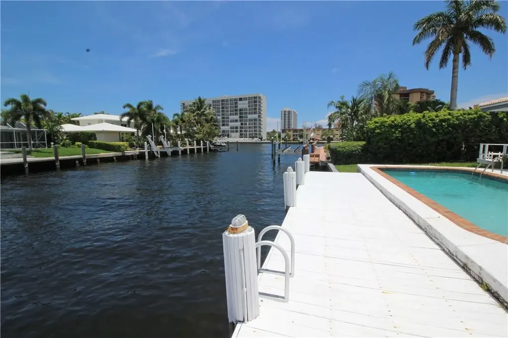 2861 NE 8th Street Pompano Beach FL 33062